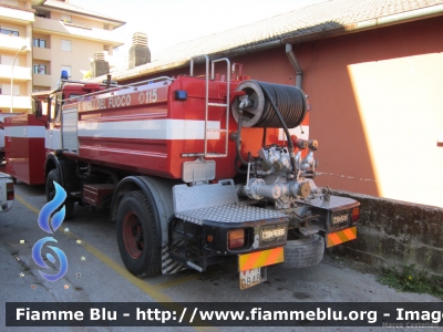 Iveco OM 155
Vigili del Fuoco
Comando Provinciale di Belluno
AutoBottePompa allestimento Baribbi
VF 10848

Si ringraziano il Comandante Arch. Luongo e tutto il personale del Comando per la disponibilità
Parole chiave: Iveco OM 155 VF10848