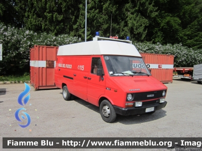 Iveco Daily I serie
Vigili del Fuoco
VF 16070
Parole chiave: Iveco Daily_Iserie VF16070 Raduno_ANVVF_Asiago_2012