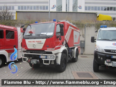 Mercedes-Benz Unimog U20
Vigili del Fuoco
Unione Distrettuale di Borgo Valsugana
Corpo Volontario di Torcegno (TN)
Allestimento Kofler Fahrzeugbau
VF 2J3 TN
Parole chiave: Mercedes-Benz Unimog_U20 VF2J3TN Civil_Protect_2013