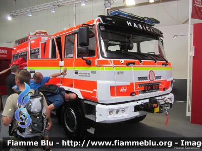 Tatra T815 TERRno1 4x4
České Republiky - Czech Republic - Repubblica Ceca
Hasičský Záchranný Sbor Moravskoslezského Kraje
Vigili del Fuoco Regione Moravia Slesia
Allestimento THT
Esposto all'Interschutz 2015
Parole chiave: Tatra T815_TERRno1_4x4 Interschutz_2015