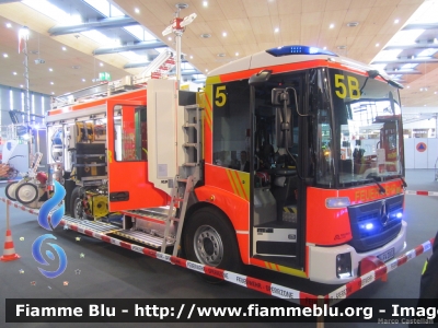 Mercedes-Benz Econic 1830 III serie
Bundesrepublik Deutschland - Germania
Berufsfeuerwehr Hannover
Vigili del Fuoco Permanenti Hannover
Allestimento Magirus
Esposto all'Interschutz 2015
Parole chiave: Mercedes-Benz Econic_1830_IIIserie Interschutz_2015