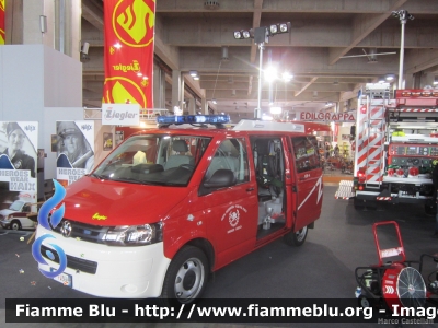 Volkswagen Transporter T5 restyle
Vigili del Fuoco
Unione Distrettuale di Bolzano
Corpo Volontario di Carezza - Karersee (BZ)
Allestimento Ziegler
VF FW36H
Parole chiave: Volkswagen Transporter_T5_restyle VFFW36H Civil_Protect_2013