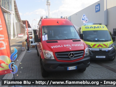 Mercedes-Benz Sprinter III serie restyle
Vigili del Fuoco
Unione Distrettuale di Fiemme (TN)
Veicolo TAST (Technical Assistance Support Teams) allestimento Divitec
VF 4J5 TN
Esposto all'Interschutz 2015
Parole chiave: Mercedes-Benz Sprinter_IIIserie_restyle VF4J5TN Interschutz_2015