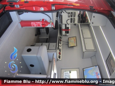 Mercedes-Benz Sprinter III serie restyle
Vigili del Fuoco
Unione Distrettuale di Fiemme (TN)
Veicolo TAST (Technical Assistance Support Teams) allestimento Divitec
VF 4J5 TN
Esposto all'Interschutz 2015
Parole chiave: Mercedes-Benz Sprinter_IIIserie_restyle VF4J5TN Interschutz_2015