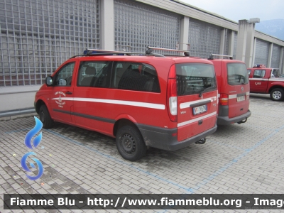 Mercedes-Benz Vito 4x4 II serie
Vigili del Fuoco
Unione distrettuale della Valsugana e Tesino
Corpo Volontario di Scurelle (TN)
VF 1H6 TN
Parole chiave: Mercedes-Benz Vito_4x4_IIserie VF1H6TN Civil_Protect_2013