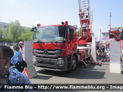 Mercedes-Benz Actros 2636 III serie
China - Cina
National Fire Agency
AutoScala M55L da 55 metri allestimento Magirus
Esposta all'Interschutz 2015
Parole chiave: Mercedes-Benz Actros_2636_IIIserie Interschutz_2015