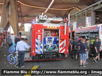 Iveco EuroCargo 160E32 III serie
Nederland - Netherlands - Paesi Bassi
Brandweer Wehl
Allestimento TLF2000 con TeamCab Magirus
Esposto all'Interschutz 2015
Parole chiave: Iveco EuroCargo_160E32_IIIserie Interschutz_2015