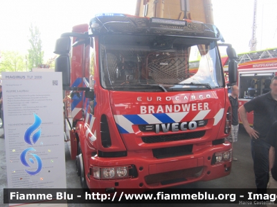 Iveco EuroCargo 160E32 III serie
Nederland - Netherlands - Paesi Bassi
Brandweer Wehl
Allestimento TLF2000 con TeamCab Magirus
Esposto all'Interschutz 2015
Parole chiave: Iveco EuroCargo_160E32_IIIserie Interschutz_2015