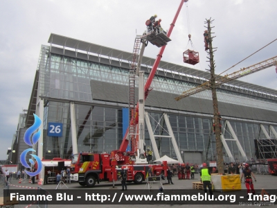 Man TGM 18.340 II serie
Bundesrepublik Deutschland - Germania
Berufsfeuerwehr Hannover
Vigili del Fuoco Permanenti Hannover
Snorkel da 32 metri allestimento Metz
In servizio presso area prove dell'Interschutz 2015
Parole chiave: Man TGM_18.340_IIserie Interschutz_2015