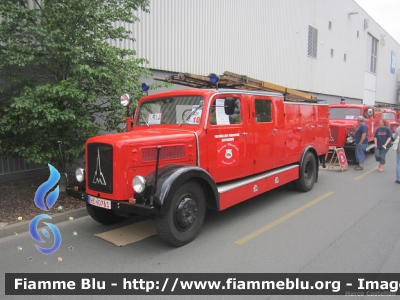 Magirus-Deutz S3000
Bundesrepublik Deutschland - Germany - Germania
Freiwillige Feuerwehr Schoeningen
Automezzo storico allestimento Magirus
Esposto all'Interschutz 2015
Parole chiave: Magirus-Deutz S3000 Interschutz_2015