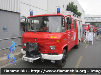 Mercedes-Benz T2 608D I serie
Bundesrepublik Deutschland - Germany - Germania
Freiwillige Feuerwehr Rastede
Automezzo storico allestimento Ziegler
Esposto all'Interschutz 2015
Parole chiave: Mercedes-Benz T2_608D_Iserie Interschutz_2015