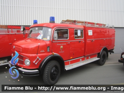 Mercedes-Benz LAF 1113 4x4
Bundesrepublik Deutschland - Germany - Germania
Freiwillige Feuerwehr Stadthagen
Automezzo storico allestimento Metz
Esposto all'Interschutz 2015
Parole chiave: Mercedes-Benz LAF_1113_4x4 Interschutz_2015