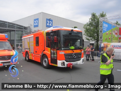 Mercedes-Benz Econic 1830 III serie
Bundesrepublik Deutschland - Germania
Berufsfeuerwehr Hannover
Vigili del Fuoco Permanenti Hannover
Allestimento Magirus
In servizio presso area prove dell'Interschutz 2015
Parole chiave: Mercedes-Benz Econic_1830_IIIserie Interschutz_2015