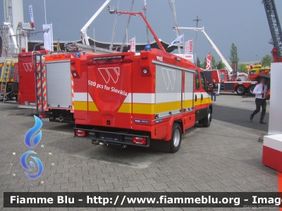 Iveco Daily VI serie
Slovenská Republika - Slovak Republic - Slovacchia
Hasici - Vigili del Fuoco
Allestimento WISS
Esposto all'Interschutz 2015
Parole chiave: Iveco Daily_VIserie Interschutz_2015