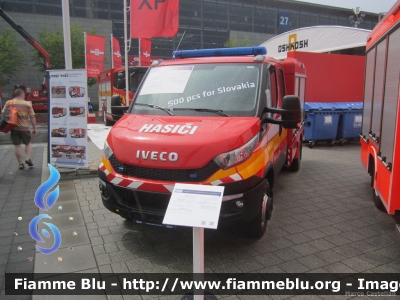 Iveco Daily VI serie
Slovenská Republika - Slovak Republic - Slovacchia
Hasici - Vigili del Fuoco
Allestimento WISS
Esposto all'Interschutz 2015
Parole chiave: Iveco Daily_VIserie Interschutz_2015