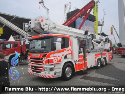 Scania P410 II serie
Piattaforma Aerea da 44 metri allestimento Bronto Skylift F 44-RLXER
Esposta all'Interschutz 2015
Parole chiave: Scania P410_IIserie Interschutz_2015