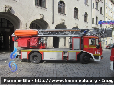 Man L2000 5.264
Bundesrepublik Deutschland - Germania
Berufsfeuerwehr Munchen
Vigili del Fuoco Permanenti Monaco di Baviera
AutoScala da 30 metri allestimento Iveco-Magirus
Parole chiave: Man L2000_5.264