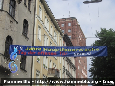 Sede Centrale
Bundesrepublik Deutschland - Germania
Berufsfeuerwehr Munchen
Vigili del Fuoco Permanenti Monaco di Baviera
Porte Aperte 2013
