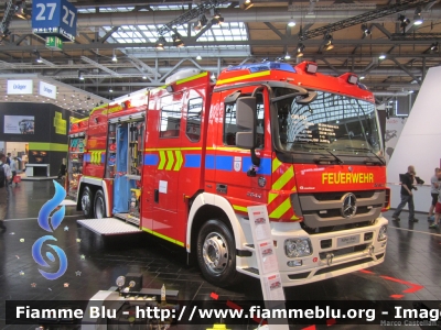 Mercedes-Benz Actros 2644 III serie
Bundesrepublik Deutschland - Germany - Germania
Werkfeuerwehr Chempark
Allestimento Rosenbauer
Esposto all'Interschutz 2015
Parole chiave: Mercedes-Benz Actros_2644_IIIserie Interschutz_2015