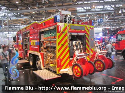 Mercedes-Benz Actros 2644 III serie
Bundesrepublik Deutschland - Germany - Germania
Werkfeuerwehr Chempark
Allestimento Rosenbauer
Esposto all'Interschutz 2015
Parole chiave: Mercedes-Benz Actros_2644_IIIserie Interschutz_2015