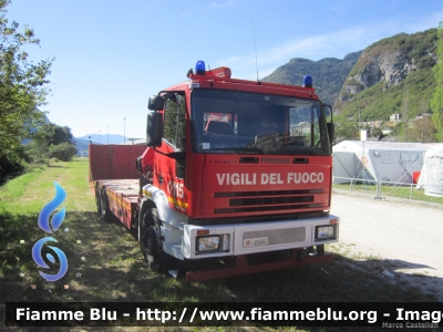 Fresia F260R 6x4
Vigili del Fuoco
Comando Provinciale di Belluno
VF 23261
Parole chiave: Fresia F260R_6x4 VF23261 Raduno_Soccorritori_Vajont50