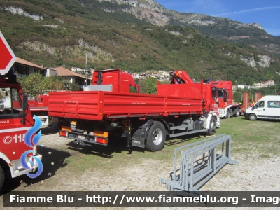 Iveco EuroCargo 180E30 III serie
Vigili del Fuoco
Comando Provinciale di Treviso
Colonna Mobile Regionale
Autocarro con gru PM allestimento Iveco-Magirus
VF 26646
Parole chiave: Iveco EuroCargo_180E30_IIIserie VF26646 Raduno_Soccorritori_Vajont50