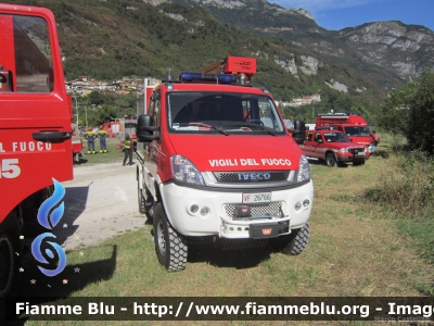 Iveco Daily 55S17 4x4 IV serie restyle
Vigili del Fuoco
Comando Provinciale di Treviso
Colonna Mobile Regionale
Polisoccorso allestimento Iveco-Magirus
VF 26766
Parole chiave: Iveco Daily_55S17_4x4_IVserie_restyle VF26766 Raduno_Soccorritori_Vajont50