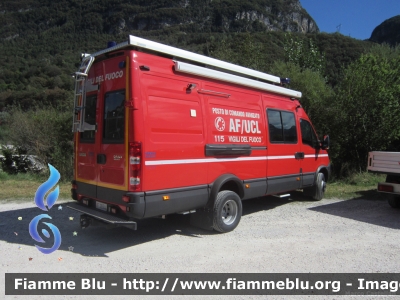 Iveco Daily IV serie restyle
Vigili del Fuoco
AutoFurgone-Unità di Crisi Locale allestimento Iveco-Magirus
VF 26544
Parole chiave: Iveco Daily_IVserie_restyle VF26544 Raduno_Soccorritori_Vajont50