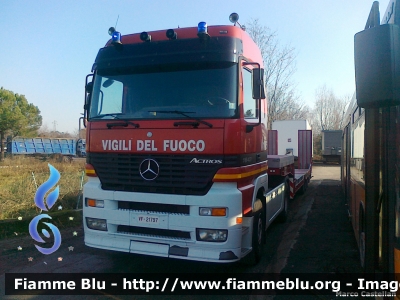 Mercedes-Benz Actros 1843 I serie
Vigili del Fuoco
Comando Provinciale di Venezia
Distaccamento Permanente di Mestre (VE)
VF 21797
Parole chiave: Mercedes-Benz Actros_1843_Iserie VF21797