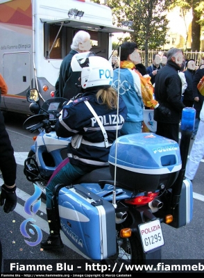 Aprilia Pegaso 650 II Serie
Polizia di Stato
Polizia Stradale
Scorta Fiamma Olimpica Torino 2006
POLIZIA G1295
Parole chiave: Aprilia Pegaso_650_IISerie PoliziaG1295