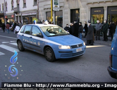 Fiat Stilo II Serie
Polizia di Stato
Polizia F2198
Parole chiave: PS Mezzi_Servizio Autovetture Fiat Stilo_Iserie