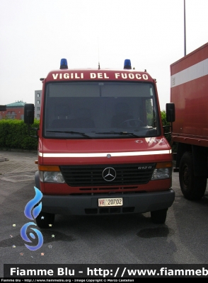 Mercedes-Benz Vario 612D
VVF Autofurgone del Comando Provinciale di Treviso
VF20702
Parole chiave: VVF Autofurgoni Treviso Mercedes-Benz Vario_612D VF20702