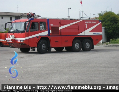 Iveco Magirus Dragon X6 I serie
Vigili del Fuoco
Comando Provinciale di Treviso
Distaccamento Aeroportuale "Antonio Canova"
AutoIdroSchiuma allestimento Iveco-Magirus
VF 20843
Parole chiave: Iveco-Magirus Dragon_X6_Iserie VF20843