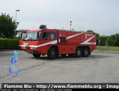 Iveco Magirus Dragon X6 I serie
Vigili del Fuoco
Comando Provinciale di Treviso
Distaccamento Aeroportuale "Antonio Canova"
AutoIdroSchiuma allestimento Iveco-Magirus
VF 20843
Parole chiave: Iveco-Magirus Dragon_X6_Iserie VF20843