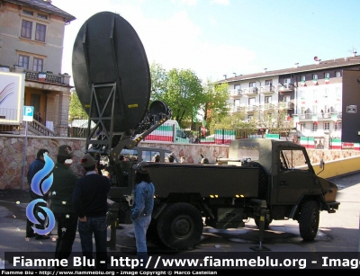 Iveco VM90
Esercito Italiano
EI cg 461
Servizio Telecomunicazioni
Parole chiave: Iveco VM90 EI Servizio_Telecomunicazioni Adunata_Alpini_2006