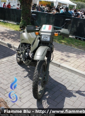 Cagiva T4 350
EI Alpini
Parole chiave: EI Alpini Mezzi_Esplorazione_Pattugliamento Cagiva T4_350 Adunata_Alpini_08