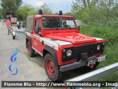 Land Rover Defender 90
Vigili del Fuoco
Comando Provinciale di Milano
VF 22415
Parole chiave: Land-Rover Defender_90 VF22415