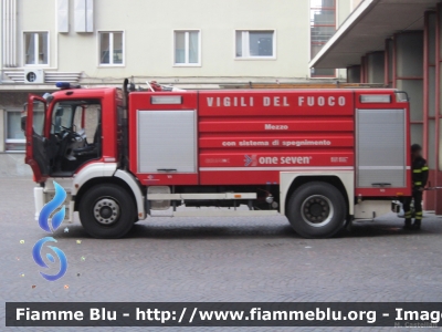 Mercedes-Benz Atego 1828 I serie
Vigili del Fuoco
Comando Provinciale di Milano
AutoBottePompa allestimento Bai con sistema di spegnimento One-Seven
VF 22553
Parole chiave: Mercedes-Benz Atego_1828_Iserie VF22553