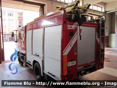 Iveco City2000 100E21 I serie
Vigili del Fuoco
Comando Provinciale di Milano
AutoPompaSerbatoio allestimento Iveco-Magirus
VF 21817
Parole chiave: Iveco City2000_100E21_Iserie VF21817