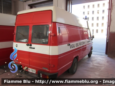 Iveco Daily I serie
Vigili del Fuoco
Comando Provinciale di Milano
AutoFurgone soccorso metropolitana
VF 15617
Parole chiave: Iveco Daily_Iserie VF15617