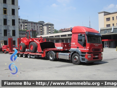 Iveco Stralis AT440S40 I serie
Vigili del Fuoco
Comando Provinciale di Milano
VF 22916
Parole chiave: Iveco Stralis_AT440S40_Iserie VF22916 Fiat Hitachi FR130.2 VF19136