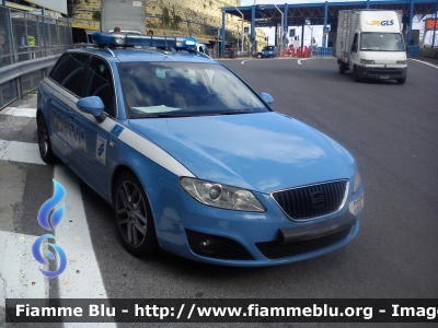 Seat Exeo SW
Polizia di Stato
Polizia Stradale in servizio sulla Tangenziale di Napoli
POLIZIA H5610
Parole chiave: Seat Exeo_SW POLIZIAH5610