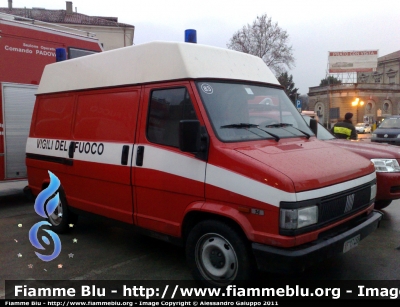 Fiat Ducato I serie restyle
Vigili del Fuoco
Comando Provinciale di
Padova
VF 17486
Parole chiave: Fiat Ducato_Iserie_restyle VF17486