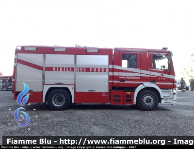 Mercedes-Benz Actros 1841 II serie
Vigili del Fuoco
Distaccamento di
Abano Terme (PD)
VF 24478
Parole chiave: VVF APS Padova Mercedes-Benz Actros_1841_IIserie