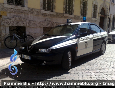 Alfa Romeo 146 II serie
Corpo Polizia Muncipale Trento - Monte Bondone
Autovettura n°48 equipaggiata con sistema Lojack
Parole chiave: Alfa-Romeo 147_Iserie PM_Trento