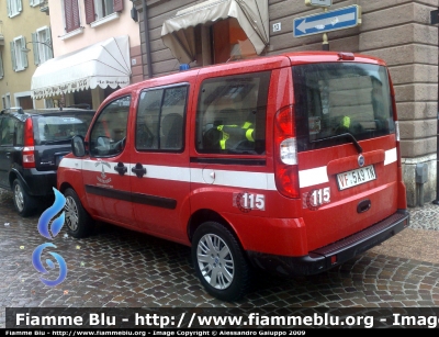 Fiat Doblò II serie
Vigili del Fuoco
Corpo Permanente di Trento
VF 5A9 TN
Parole chiave: Fiat_Doblò_II_serie_Vigili_del_Fuoco_Corpo_Permanente_Trento