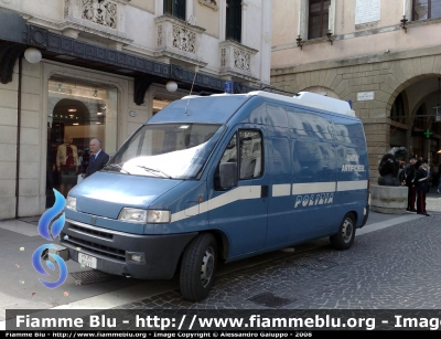 Fiat Ducato Maxi II serie
Polizia di Stato
Artificeri
Questura di Padova
POLIZIA B5777
Parole chiave: Fiat Ducato Maxi II serie