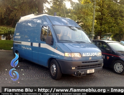 Fiat Ducato II Serie
Polizia di Stato
Artificeri 
Questura di Verona
con scritta "polizia" speculare
POLIZIA E3808
Parole chiave: Fiat Ducato Maxi_IIserie_Artificeri_Polizia_di_Stato_PoliziaE3808