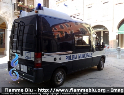 Fiat Ducato II serie
Polizia Locale
Comune di Montagnana
Allestimento ELEVOX
-versione d'origine-
Parole chiave: Fiat Ducato_IIserie Polizia_Municipale_Montagnana Veneto