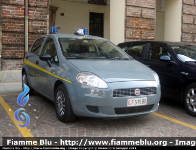 Fiat Grande Punto
Guardia di Finanza
GdiF 619 BD
Parole chiave: Fiat Grande_Punto GdiF619BD